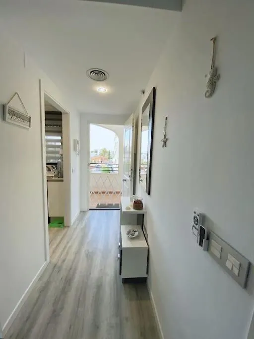 Atico Con Acceso Directo Al Mar Apartment Miami Playa 0*,  Spain